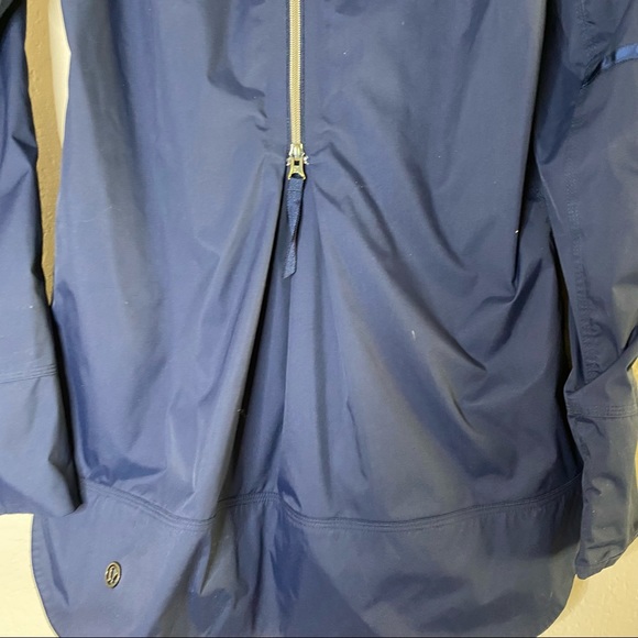 LULULEMON deep navy Fo Drizzle rain jacket 6 RARE - Picture 11 of 14